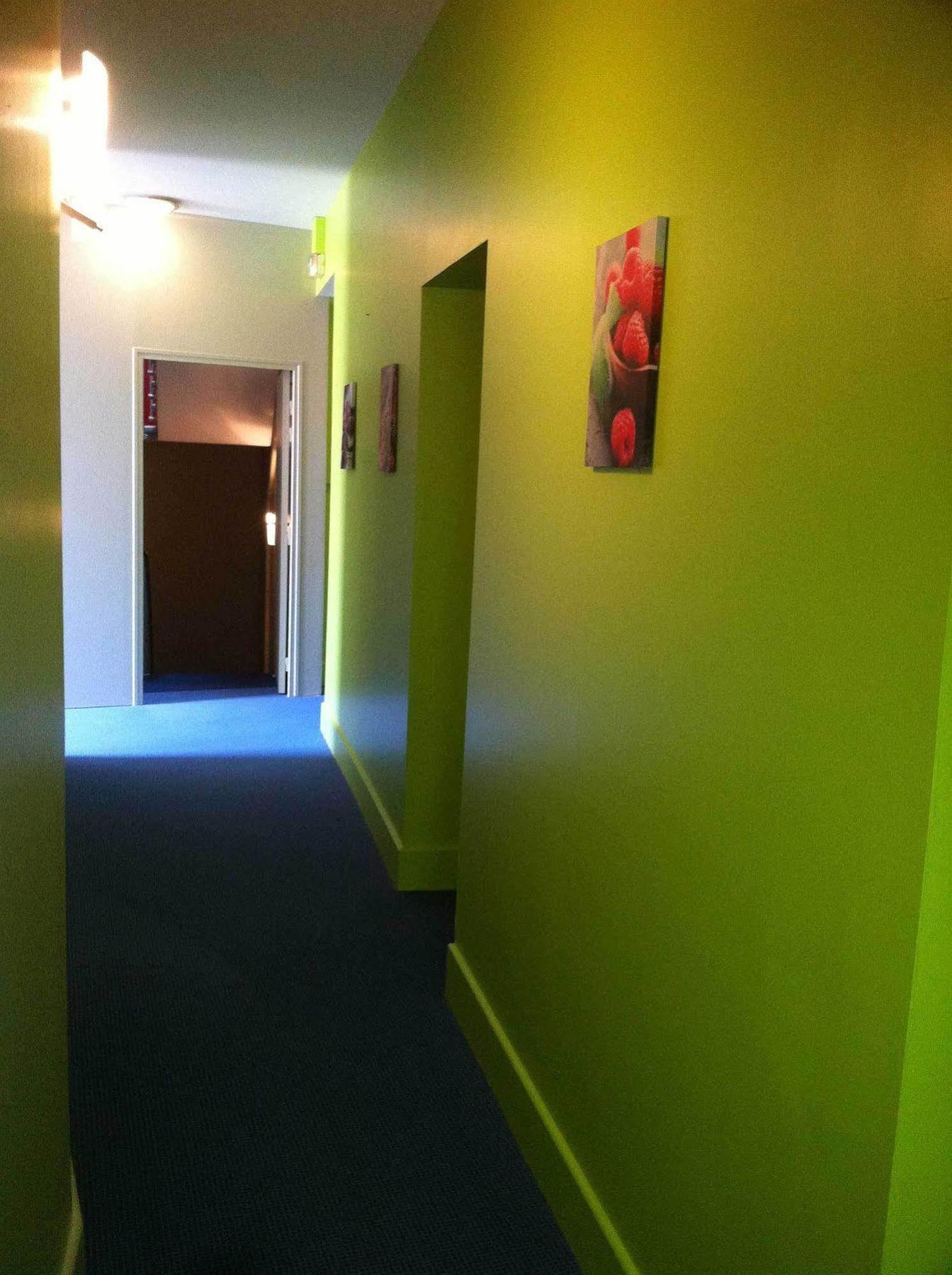 Logis Hotel Le Clos Des Oliviers บูร์ก-แซ็ง-ต็องเดอ็อล ภายนอก รูปภาพ